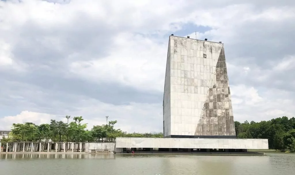 Islamic Center Tubaba: Harmoni Beton dan Cahaya di Jantung Lampung