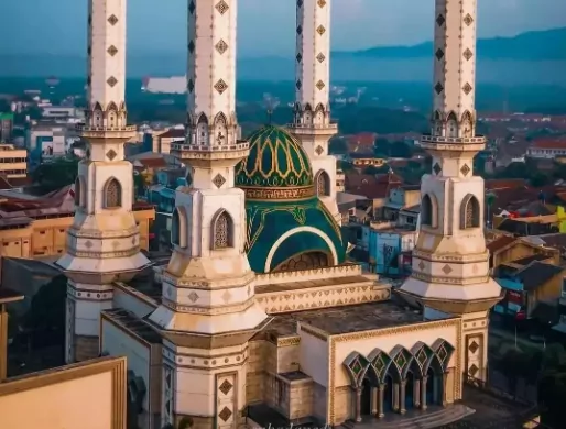 Masjid Agung Nurul Ikhlas Cilegon: Pesona Ikon Religi dengan Arsitektur Menawan