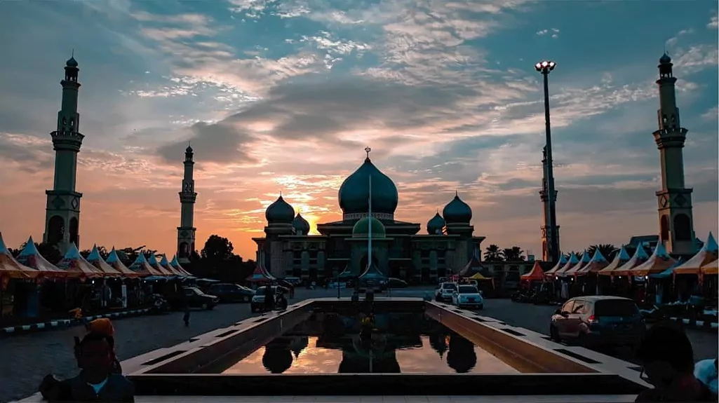 Masjid Agung Pekanbaru: Jejak Sejarah dan Megahnya Arsitektur Melayu
