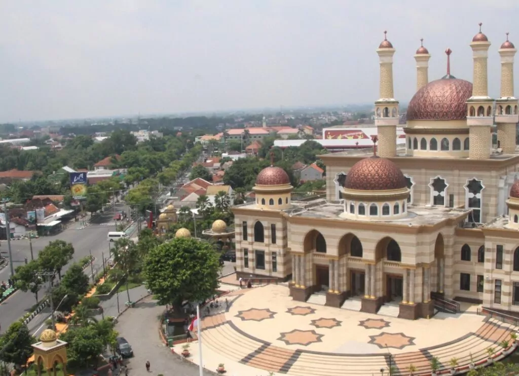 Megahnya Arsitektur Masjid Agung Al Aqsha Klaten Eksklusif
