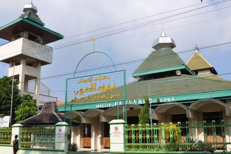 Keindahan Dekorasi Interior Khas Masjid Agung Baitunnur Blora
