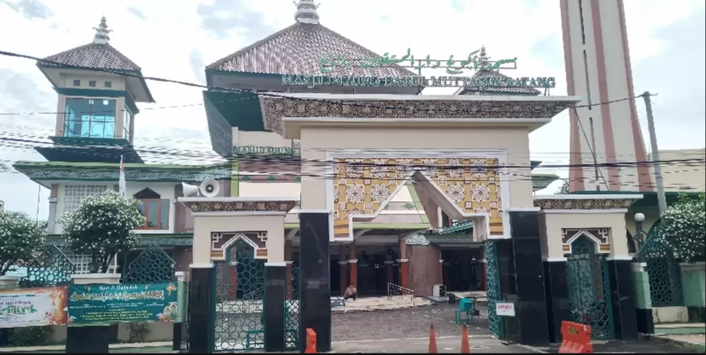 Masjid Agung Darul Muttaqin Batang, Simbol Iman Masyarakat