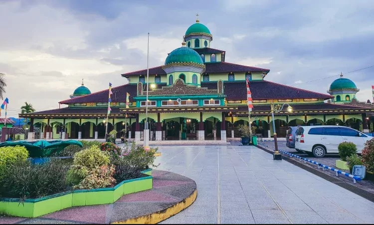 Masjid Jami’ Banjarmasin Arsitektur Klasik Khas Budaya Banjar