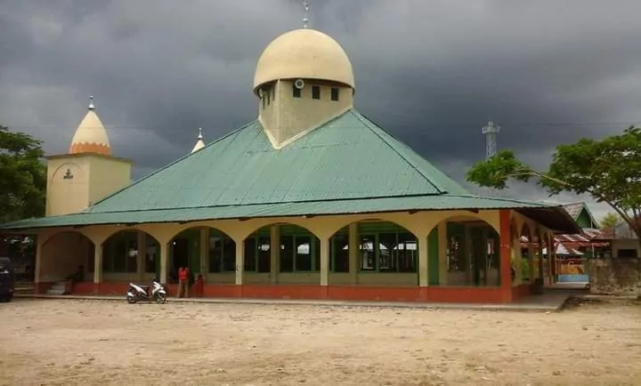 Kemegahan Cahaya Religi Pada Masjid Agung Ar-Rahman