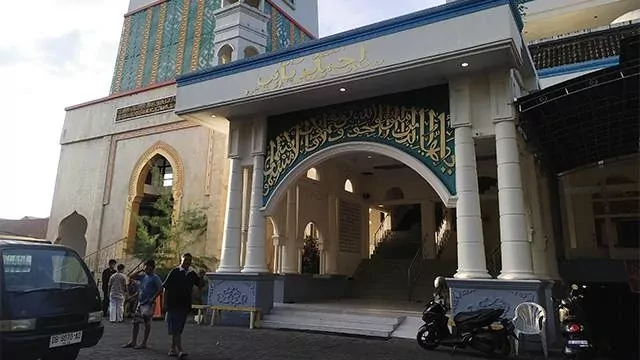 Masjid Raya Ahmad Yani: Simbol Harmoni di Jantung Manado
