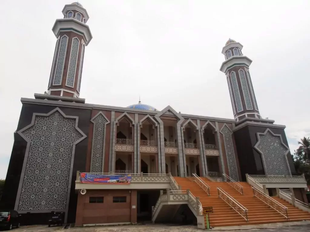 Mengintip Kemewahan Interior dan Detail Ornamen Masjid At Taqwa Balikpapan