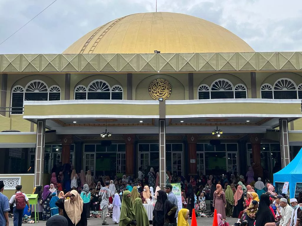 Masjid Agung Binjai: Mengagumi Keindahan Dekorasi dan Seni Arsitekturnya