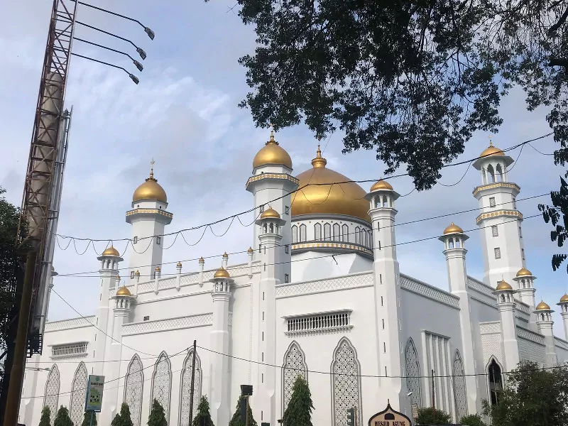 Wajah Baru Masjid Agung Darul Falah: Modern & Tradisional