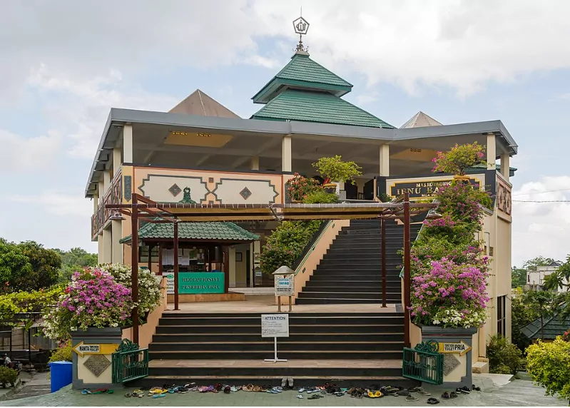 Masjid Agung Ibnu Batutah Ikon Iman Kota Tanjungpinang