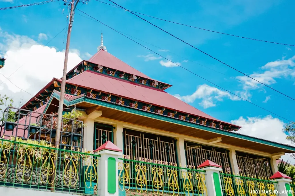 Masjid Agung Pondok Tinggi Cahaya Ibadah Kota Sungai