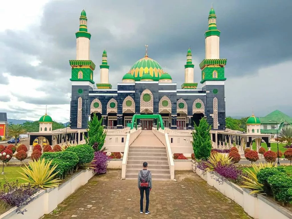 Masjid Agung Sultan Abdullah Lebong Identitas Religius Masyarakat