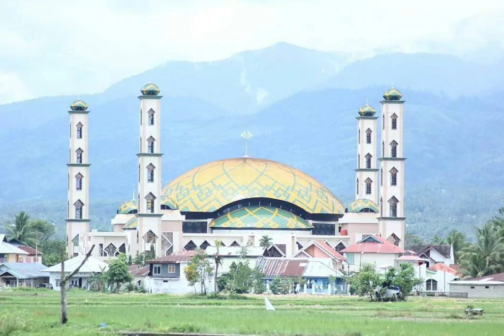 Keindahan Arsitektur Masjid Al-Muhsinin yang Sangat Menawan dan Megah