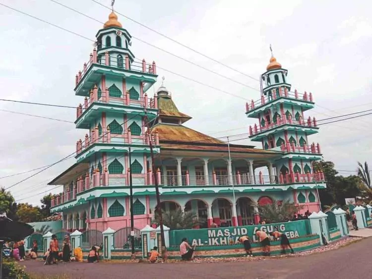 Destinasi dan Pusat Kegiatan Keagamaan Umat di Masjid Agung Lewoleba