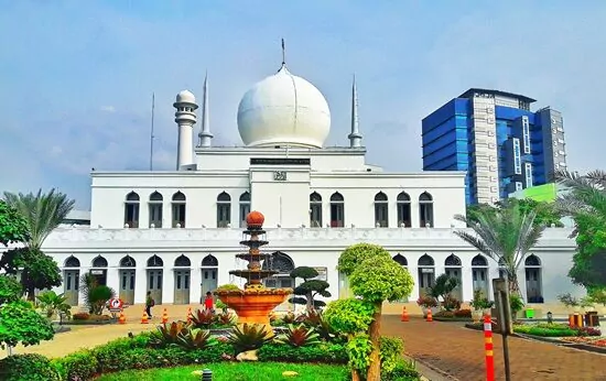 Masjid Agung Al-Azhar: Pusat Pendidikan dan Syiar Islam Sejak Sejarah