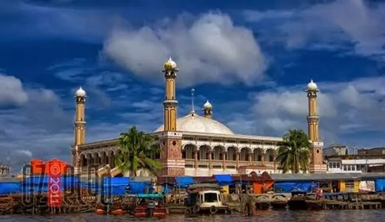 Menilik Kemegahan Arsitektur Masjid Agung Al-Huda Tembilahan yang Menawan Hati