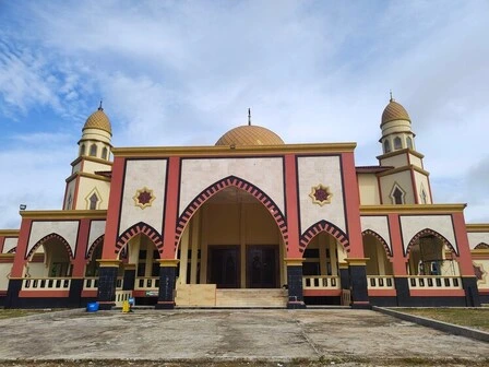 Masjid Agung As-Shulton: Simbol Iman dan Kisah Besar di Baliknya