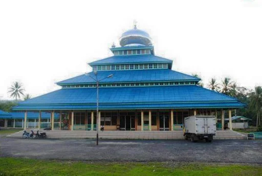 Masjid Agung Syuhada Bengkayang, Pusat Ibadah dan Aktivitas Umat