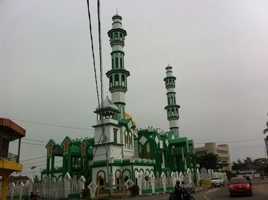 Masjid Agung Singkawang Simbol Persatuan Islam Multikultural