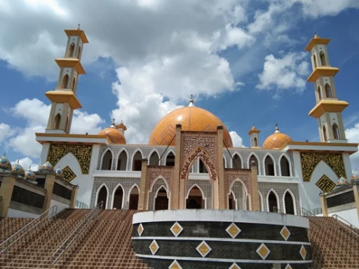 Masjid Agung Ad-Durrun Nafis Memiliki Keindahan Aristektur dan Mempesona
