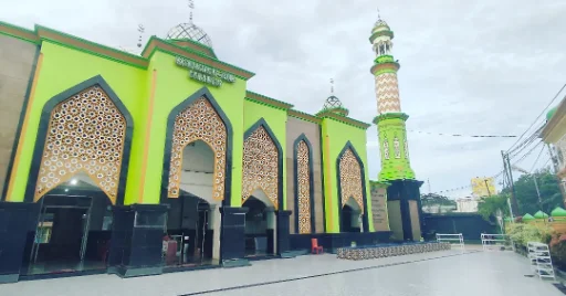 Mengenal Masjid Agung At-Taqwa Gumawang, Destinasi Wisata Religi yang Populer
