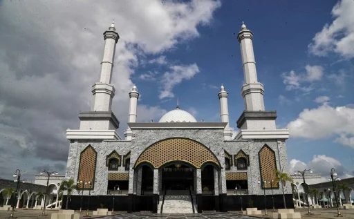 Masjid Islamic Center Nunukan: Pesona Arsitektur Religi di Perbatasan