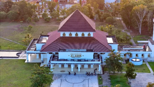 Keunikan Masjid Agung Al Amir yang Menjadi Kebanggaan Masyarakat Setempat